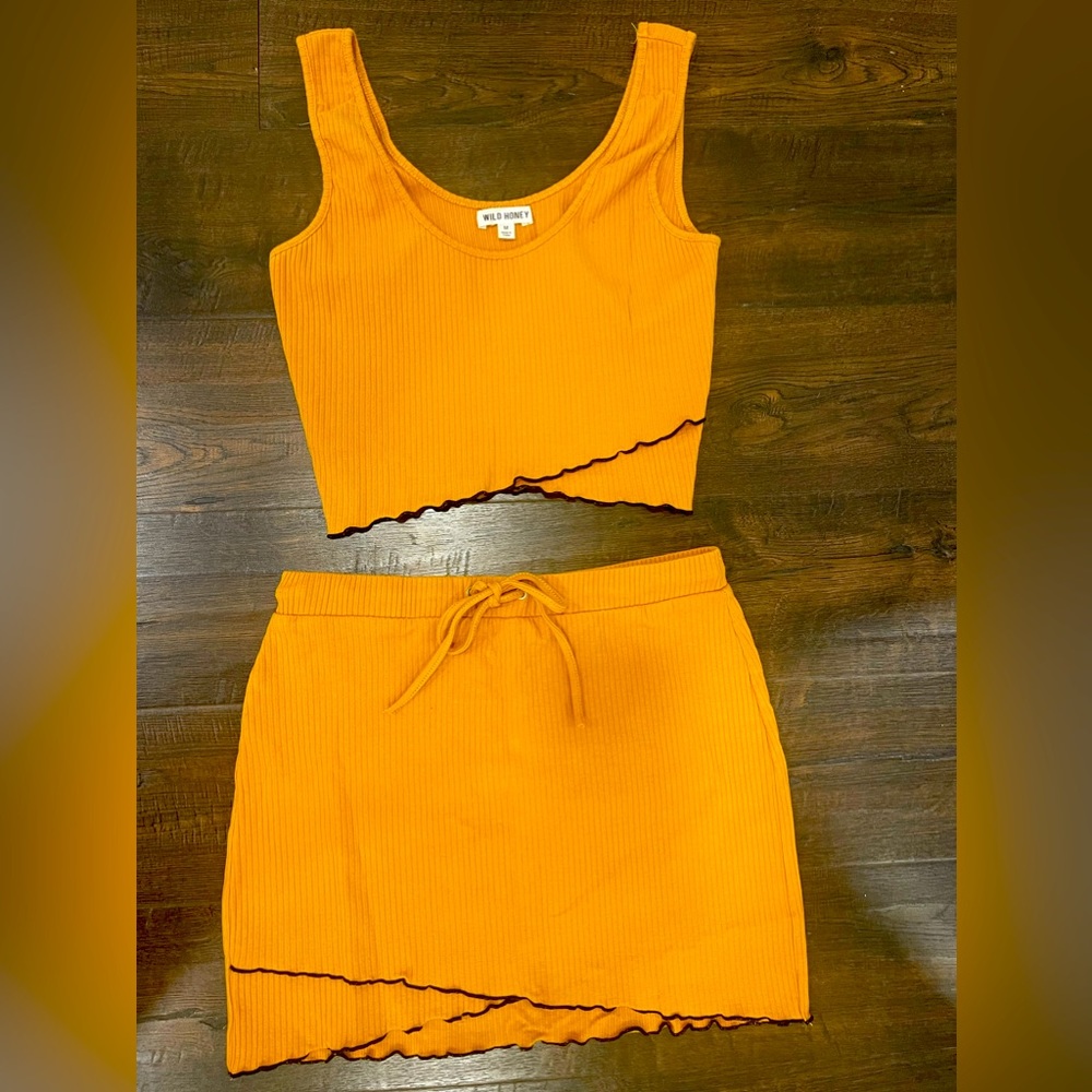 Two piece skirt set